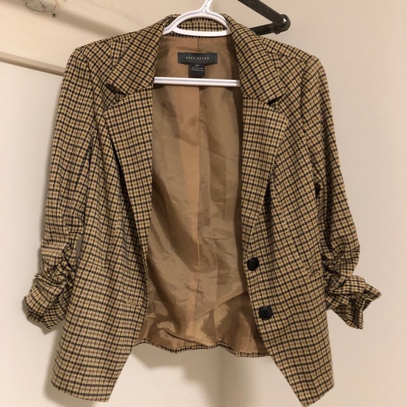 Blazer - Picture 1 of 2